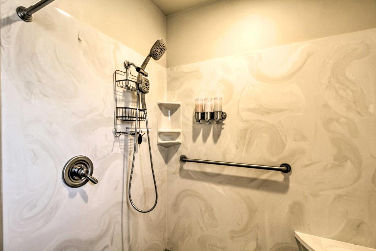 Lovely Tucson Home With Private Pool And Hot Tub! 외부 사진