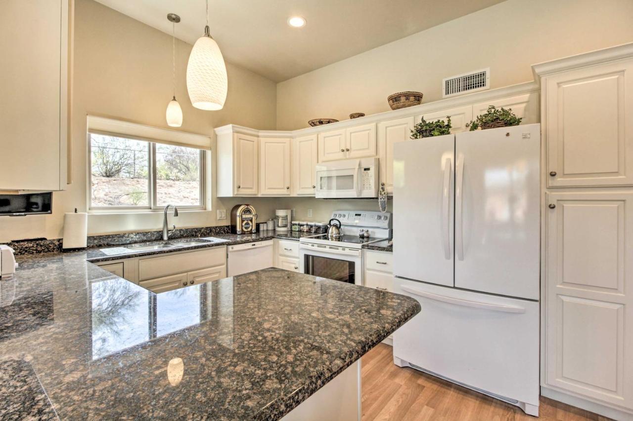Lovely Tucson Home With Private Pool And Hot Tub! 외부 사진